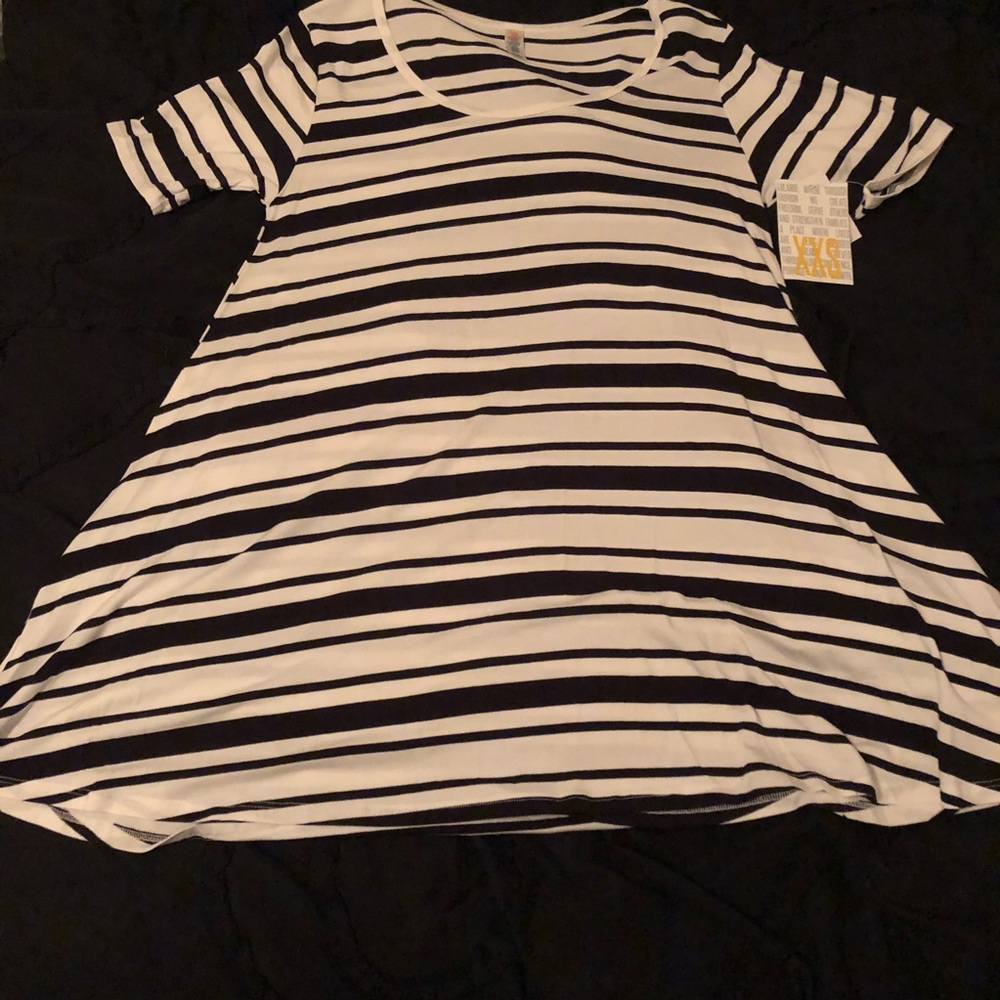 Last chance Black & white stripped perfect tee XXS